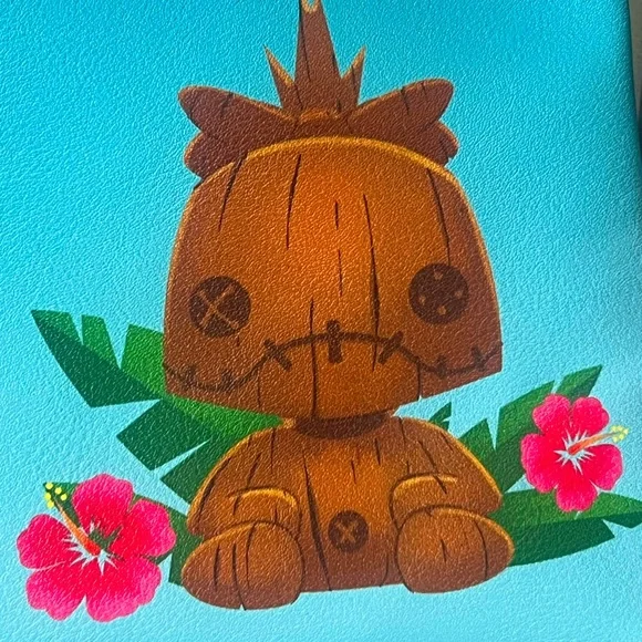 Loungefly - Disney Stitch Tiki Passport Bag - Entertainment Earth Exclusive NWT - Picture 4 of 11